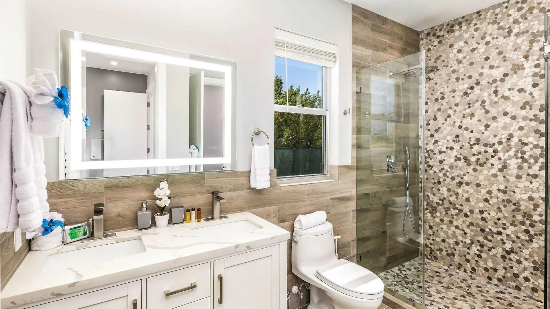 Stylish 1Br Villa Suite Shared Outdoor Amenities Long Bay Isole Turks  e Caicos