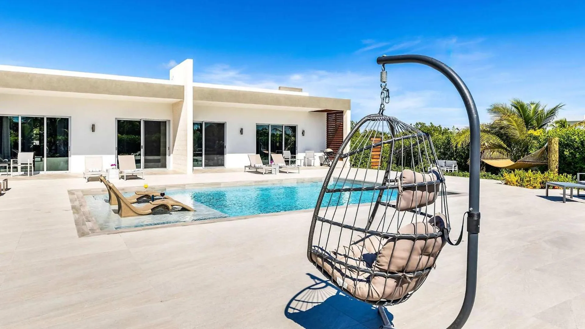 Stylish 1Br Villa Suite Shared Outdoor Amenities Long Bay